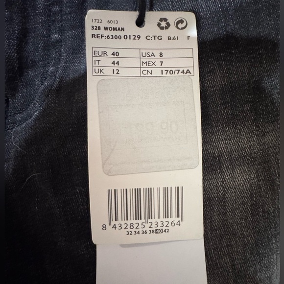 Mango brand distressed light black skinny cropped raw hem jeans. Size 8. NWT - Picture 3 of 16